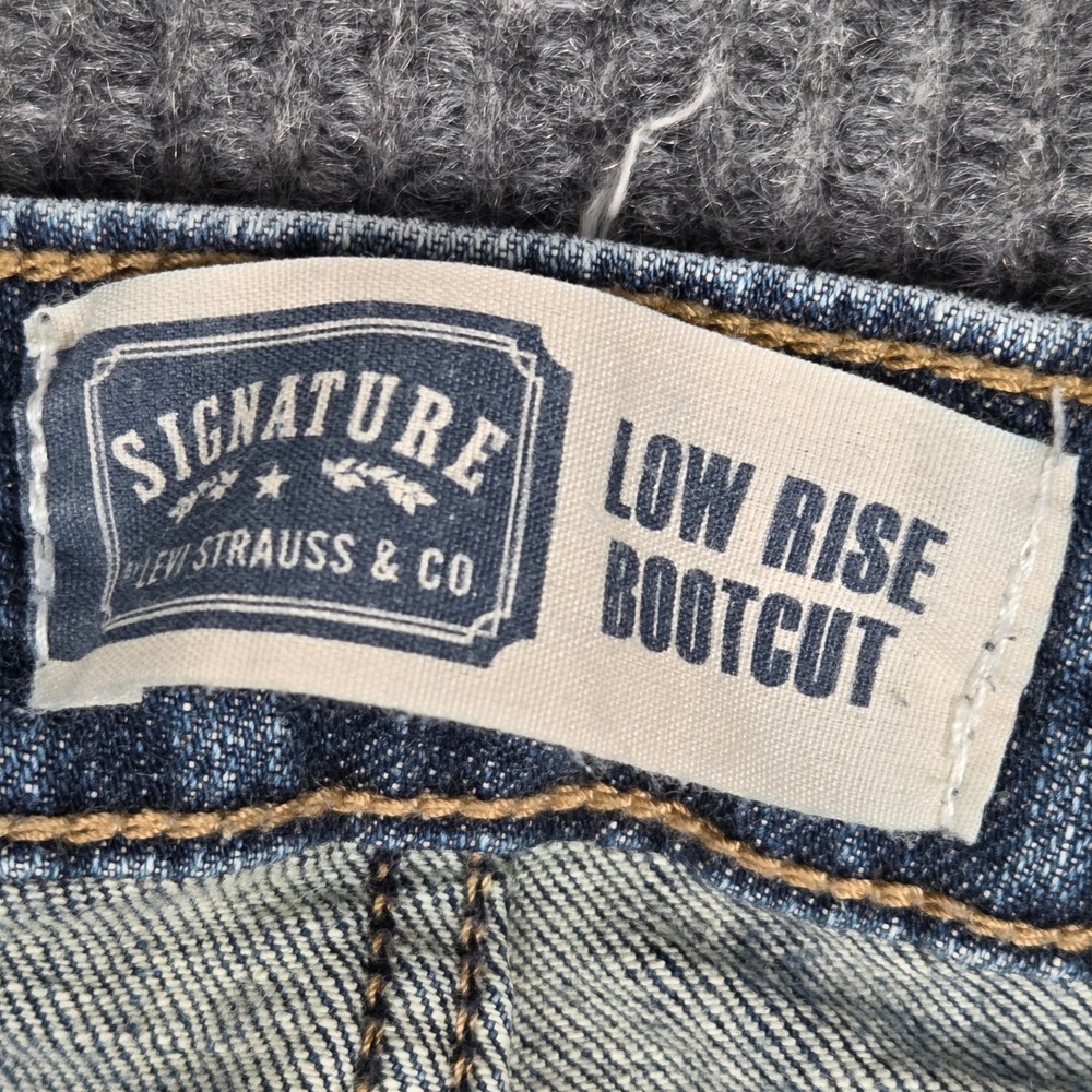 Signature by Levi Strauss Women 16 Long Low Rise Bootcut Jeans Medium Wash Blue - Picture 3 of 9